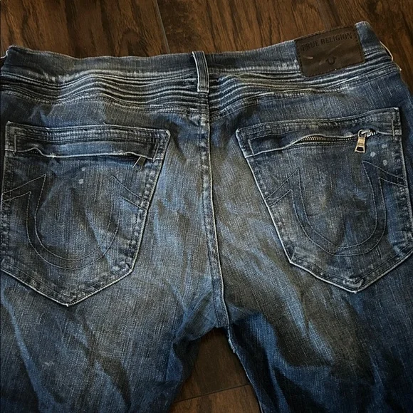 True Religion Men's Distressed Denim Shorts - Picture 4 of 6